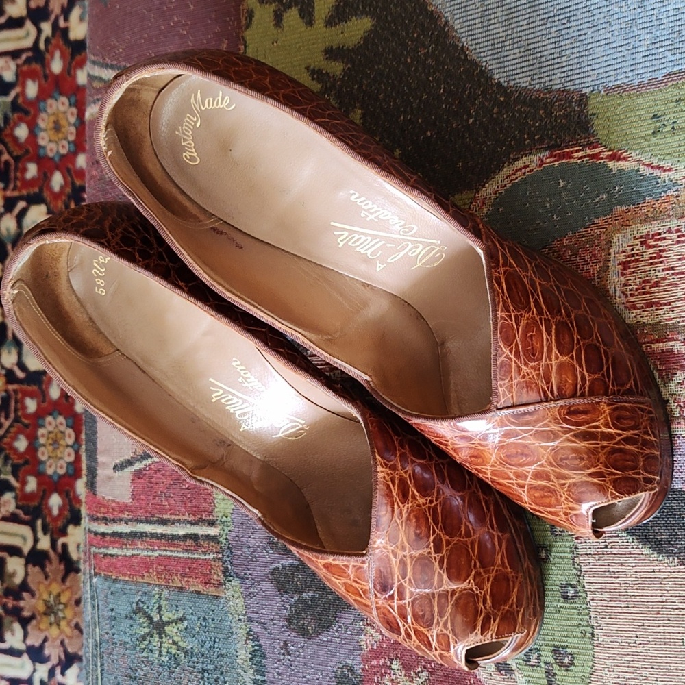 Vintage Del-Mar Brown Pin-Up Heels 7 N